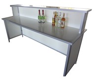 Aufsatz für "Jumperlight Midi" - Thekenaufsatz für Jumperlighttresen. Vorne und an den Seiten geschlossen. Innenhöhe 32 cm für Flaschen und Gläser. Aufsatztiefe 28cm. Aluminiumrahmen&nbsp; eloxiert. Der Aufsatz wird mittels Magneten an der Arbeitsplatte der Theke befestigt.<br />