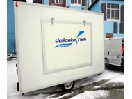 klapptresen - buehnen - podeste - Verkaufshänger_Fisch